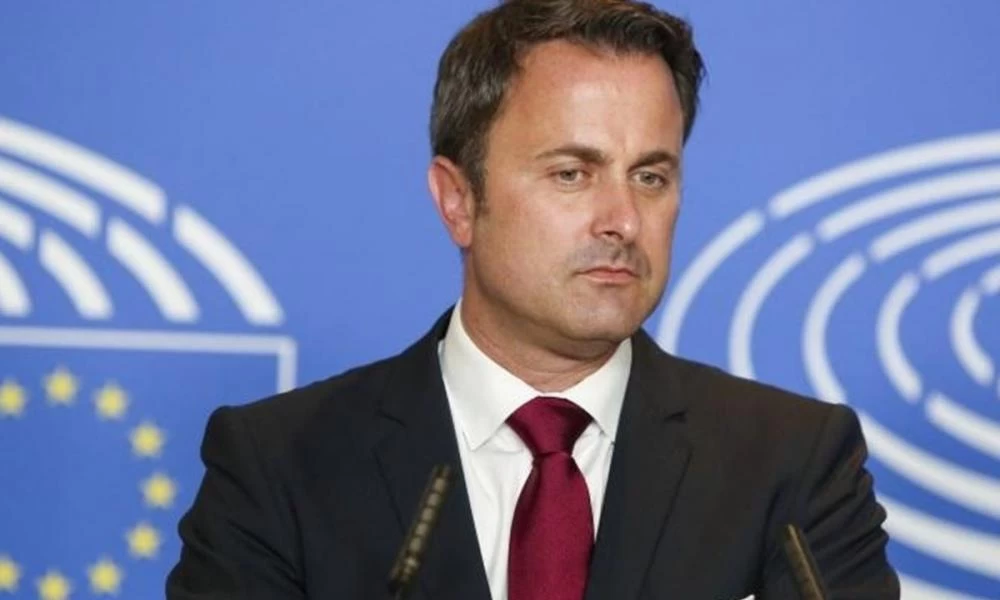 Σε καραντίνα μετά την συνάντησή του με τον Μακρόν ο Μπετέλ